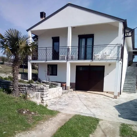 Apartman Kata * Buje